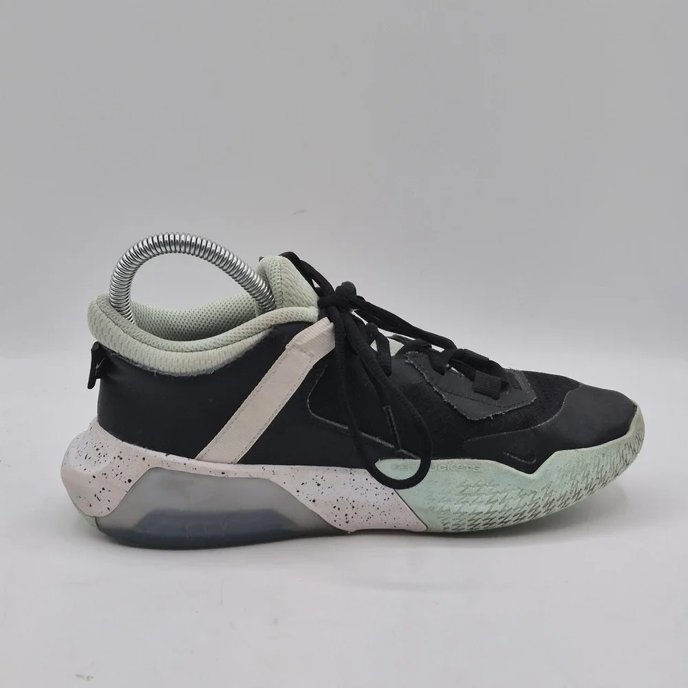 Nike Basketball Shoes Youth Size 5Y Low Top Black‎ Mint Pink Lace Up DC5216-003